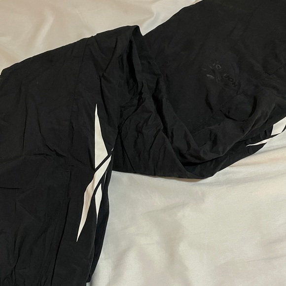 REEBOK Classics Black LF Trackpants - Picture 4 of 6
